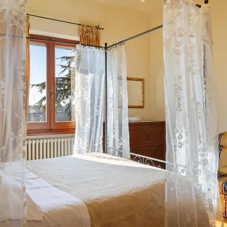Holiday home Blissful In Castiglione Del With Swimming Pool Castiglione del Lago